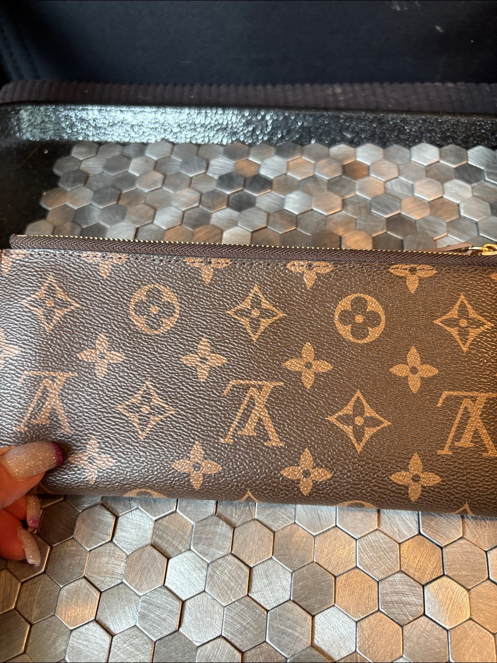 Wallet-Monogram 2 Zipperd Brown Long Monogram Wallet like new - Picture 10 of 10